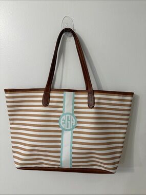 BARRINGTON LARGE TOTE GREAT CONDITION
